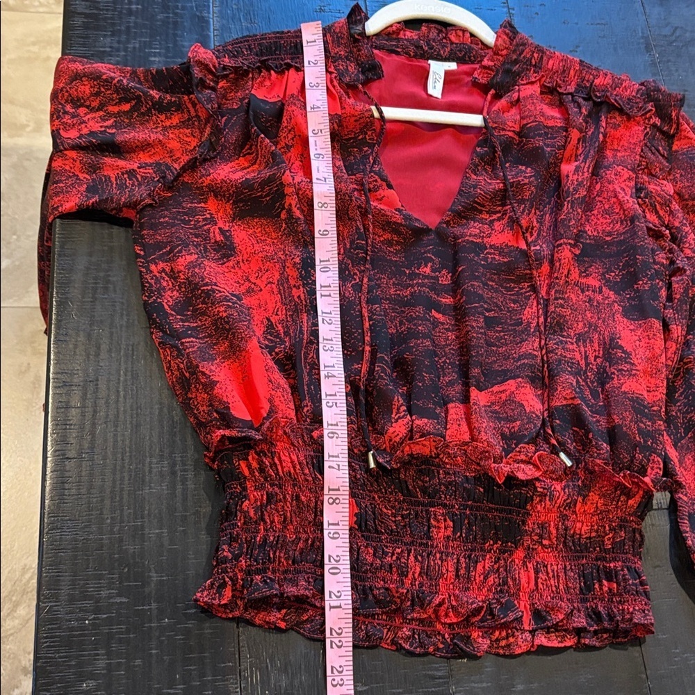 Elan Ruched Red Black Blouse Top Small Pattern Ruffle - Picture 7 of 9